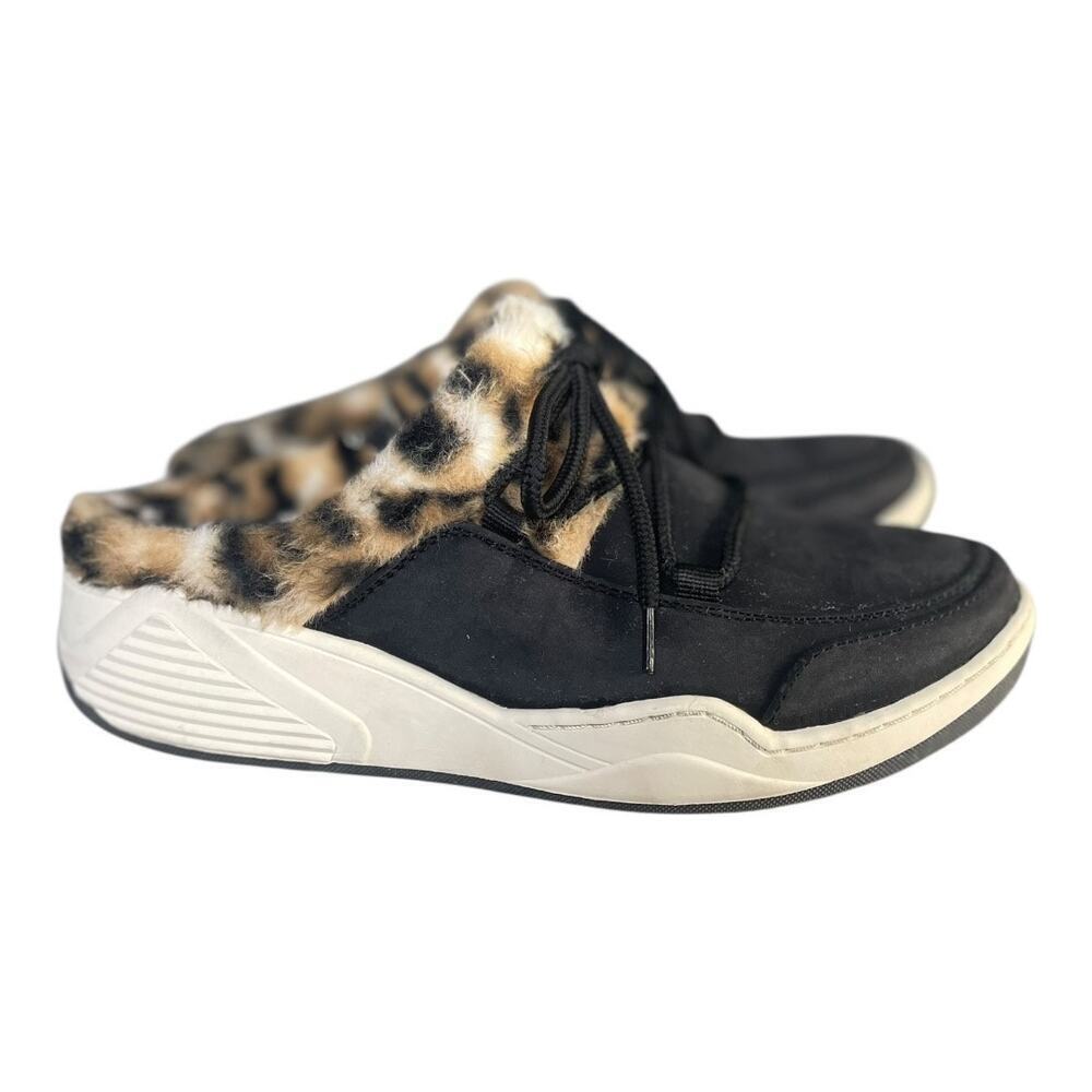 BareTraps Women’s Landon Faux Leopard Trim Clog Slipper Sneakers Size-6M